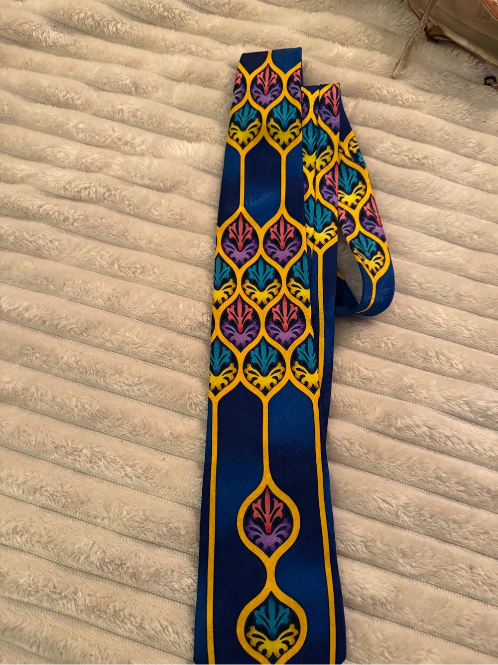 No Boundaries Vibrant Multicolor Patterned Silk Tie - Blue & Yellow